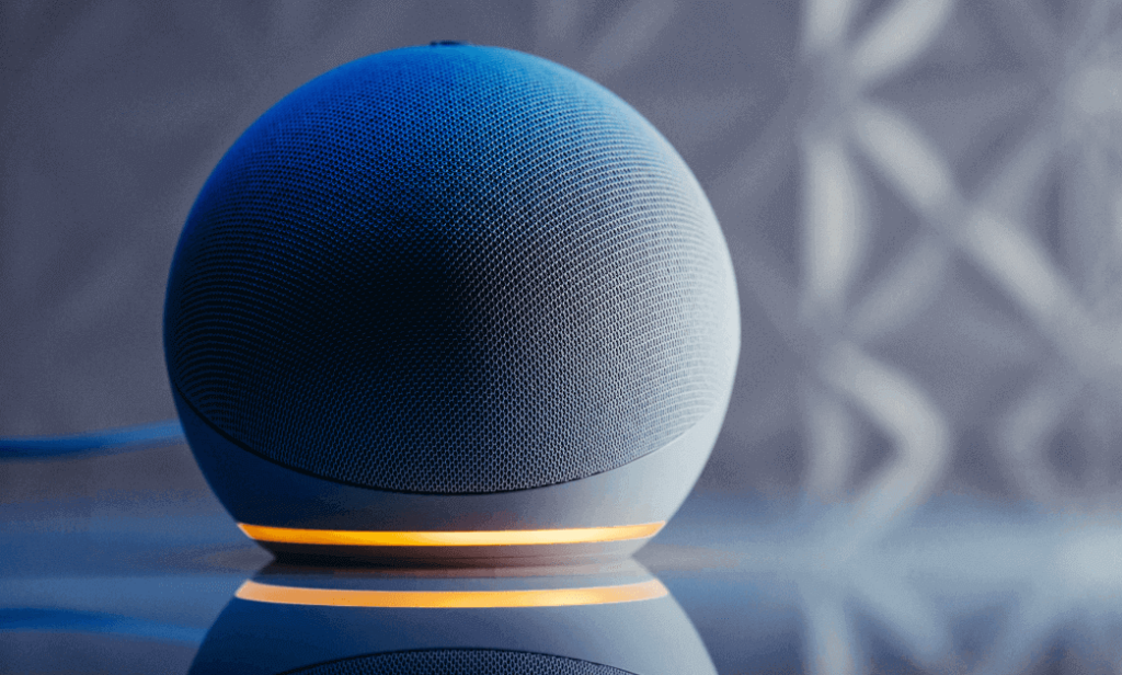 Alexa spraakbesturingstechnologie in de vorm van een cirkel